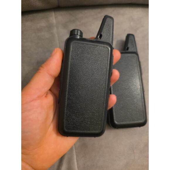 Retevis RETC 15- RT22 Two-Way UHF Hand-Held Mobile Radio Walkie-Talkie Used - Picture 7 of 12